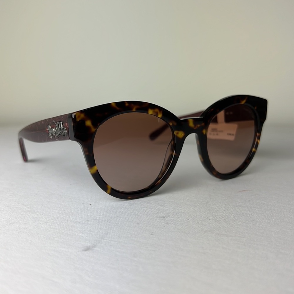 NWT coach sunglasses in tortoiseshell with burgundy arm - Picture 9 of 10